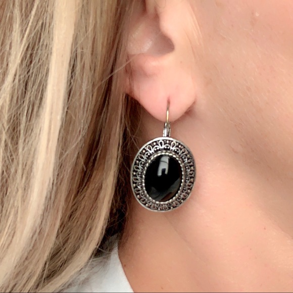 ♥️ Beautiful Earrings ♥️ - Picture 4 of 5